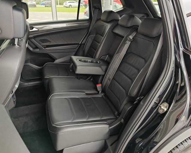 Volkswagen Tiguan Allspace 1.5 TSI R-Line DSG 9/28