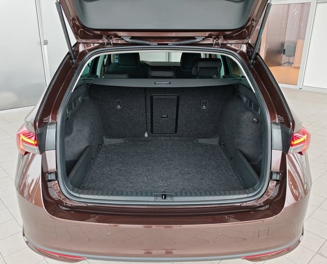 Škoda Octavia Combi Selection 1.5 TSI m-HEV DSG 6/21