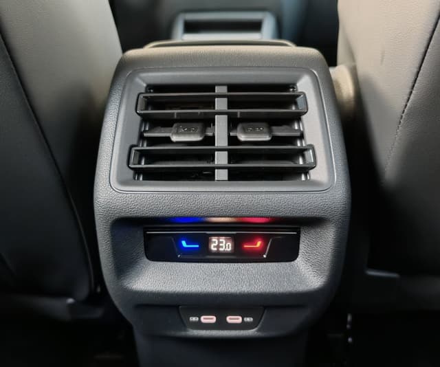 Volkswagen Tiguan 2.0 TDI Life DSG 27/29