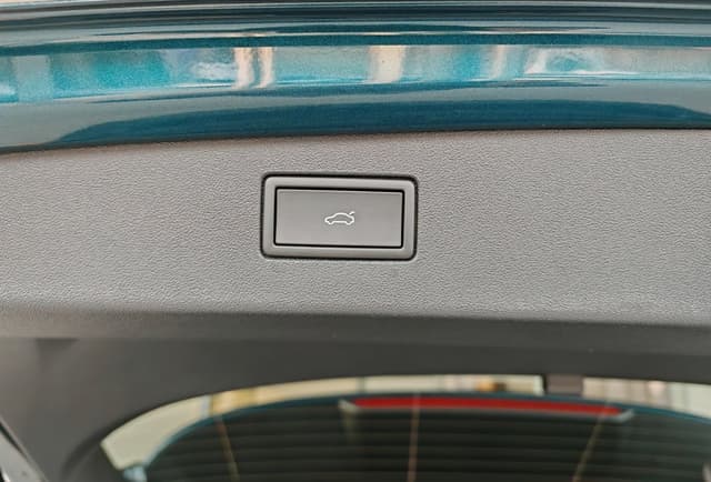 Volkswagen Tiguan 2.0 TDI Life DSG 28/29