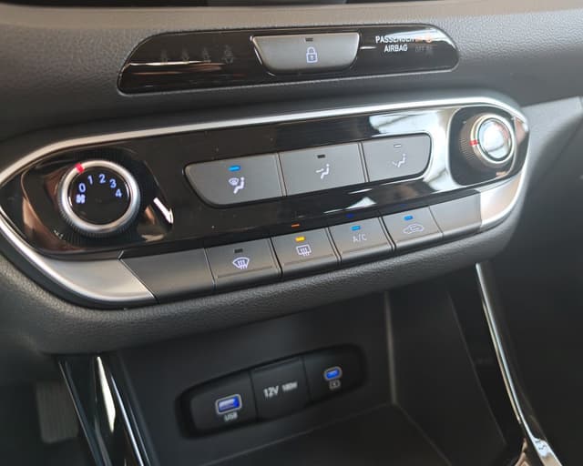 Hyundai i30 CW Family 1,0 T-GDI 74kW 17/19