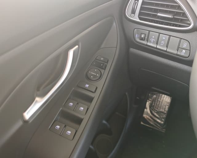 Hyundai i30 CW Family 1,0 T-GDI 74kW 19/19