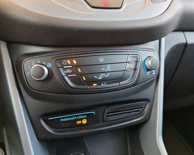 Ford B-Max 1.0 EcoBoost SCTi Flair X Plus 15/20