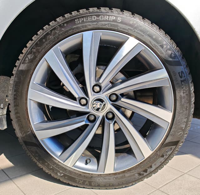 Škoda Octavia Combi 2.0 TDI Style DSG 27/29