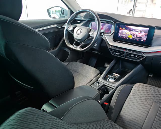 Škoda Octavia Combi 2.0 TDI Style DSG 10/29