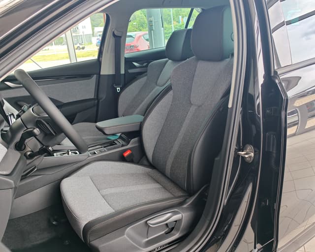 Škoda Octavia 2.0 TDI 110KW Top Selection 19/25