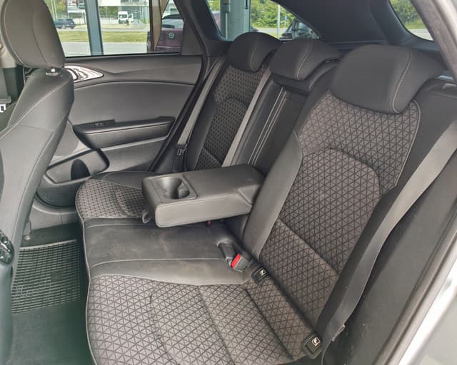 Kia Ceed SW 1.4 T-GDi First Edition 18/33