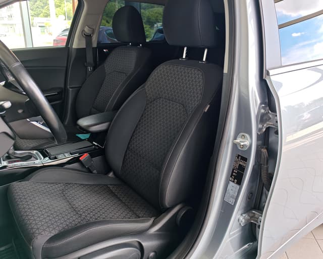 Kia Ceed SW 1.4 T-GDi First Edition 17/33