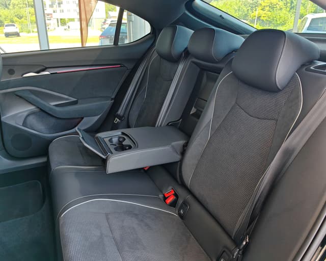Škoda Superb Sportline 2.0 TDI 142kW 4x4 31/39