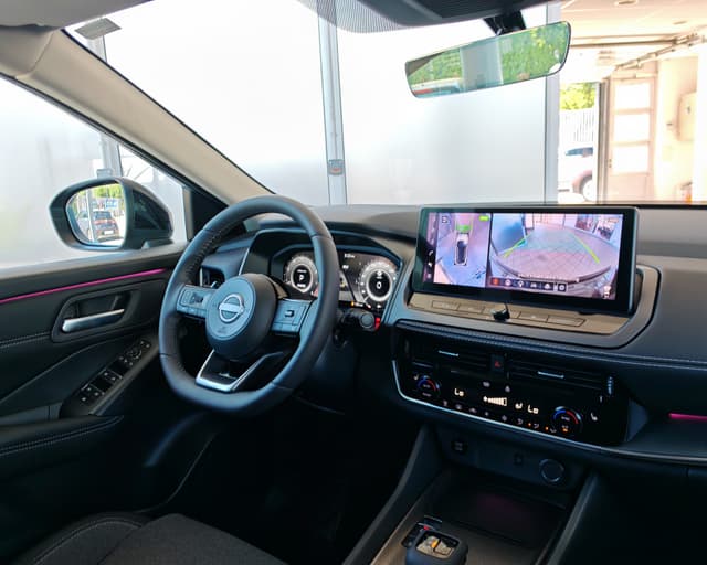 Nissan Qashqai 1.3 DIG-T mHEV 116KW N-Connecta 11/23