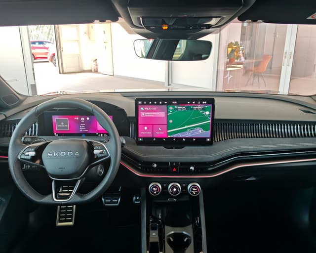 Škoda Superb Combi Sportline 2.0 TDI 110KW 2025 9/30