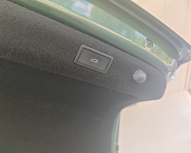 Škoda Superb 2.0 TDI SCR Ambition DSG 8/31