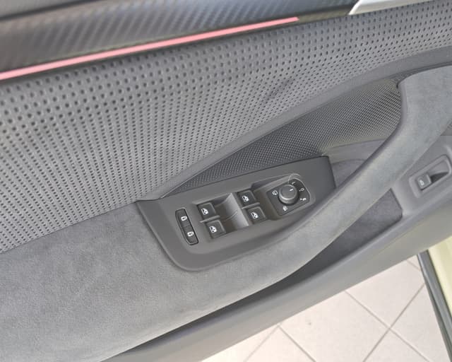 Škoda Superb Combi Sportline 2.0 TDI 142kW 4x4 23/29