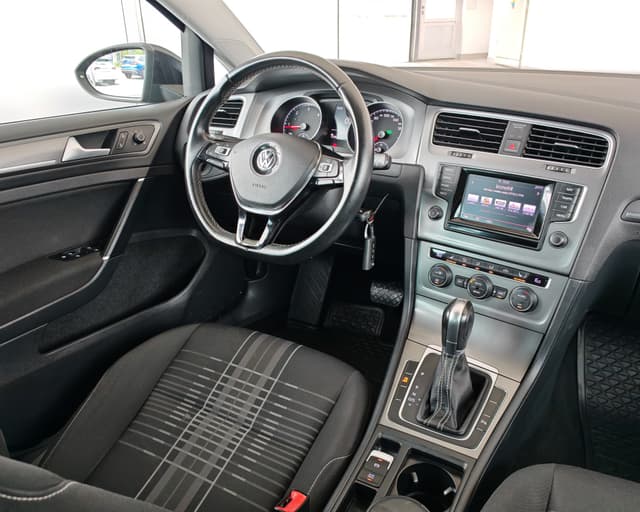 Volkswagen Golf Variant VII 2.0 TDI DSG Lounge BlueMotion 9/20