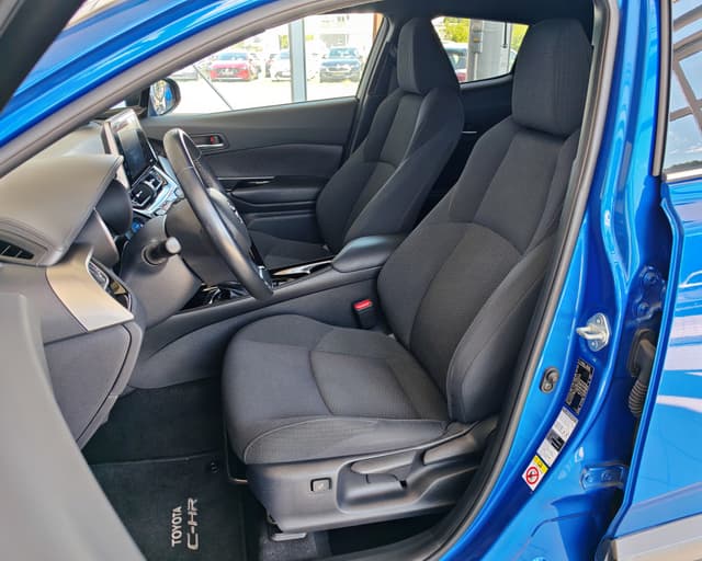 Toyota C-HR 1.8 Hybrid Comfort E-CVT 8/31