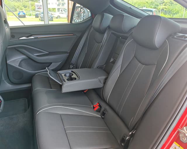 Škoda Superb Sportline 2.0 TDI 142kW 4x4 11/33