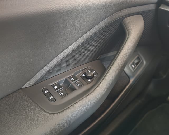 Škoda Superb Sportline 2.0 TDI 142kW 4x4 19/33