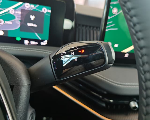 Škoda Superb Sportline 2.0 TDI 142kW 4x4 15/33