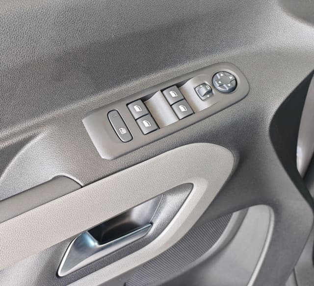Peugeot Rifter 1.5 BlueHDi 100 Allure 18/24