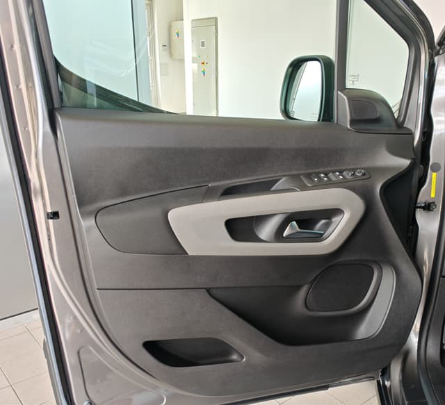 Peugeot Rifter 1.5 BlueHDi 100 Allure 17/24