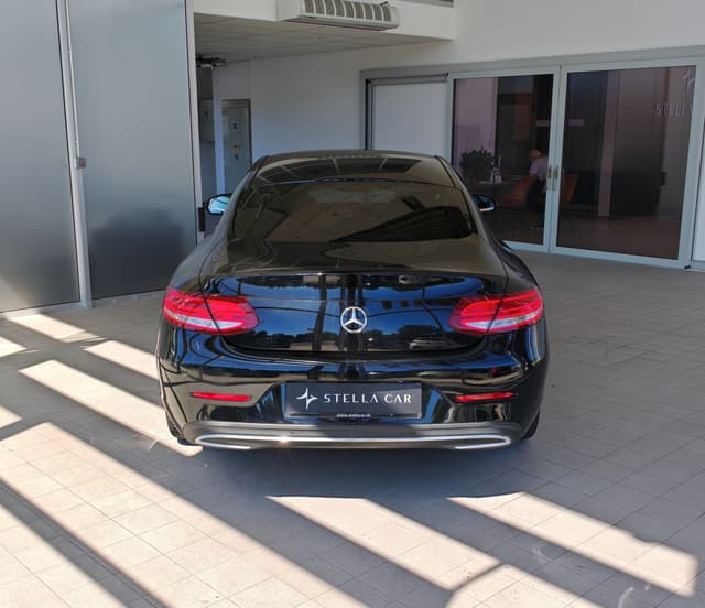 Mercedes-Benz C trieda Kupé 180 AMG Line A/T 6/28