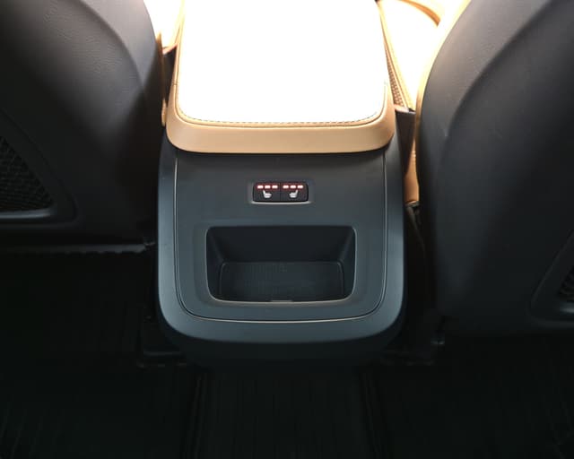 Volvo XC90 2.0 B5 Drive-E Inscription AWD A/T 7m 25/32