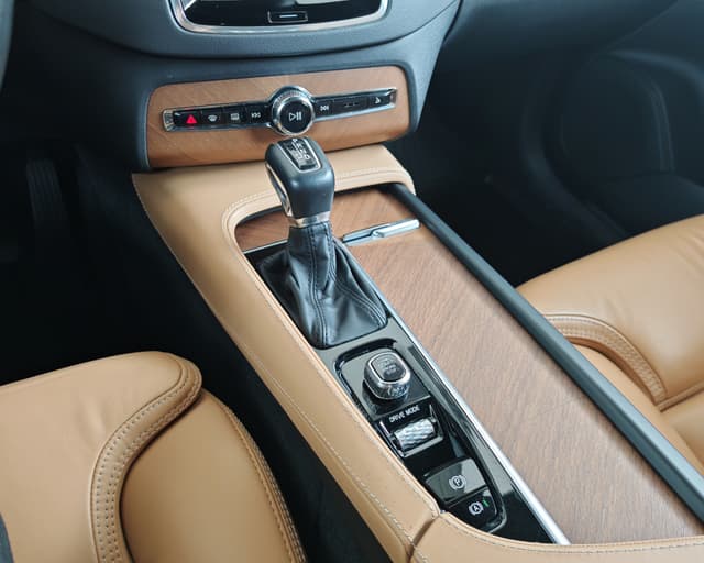Volvo XC90 2.0 B5 Drive-E Inscription AWD A/T 7m 26/32