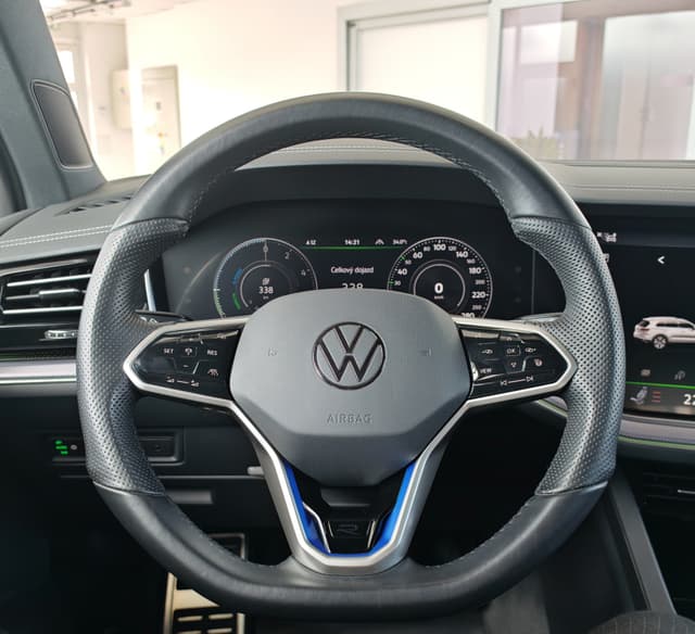 Volkswagen Touareg R-Line eHybrid 250KW 19/45