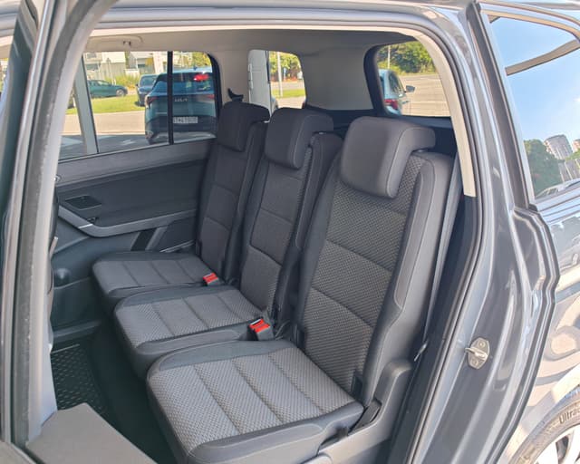 Volkswagen Touran 2.0 TDI SCR 150k Comfortline DSG 22/25