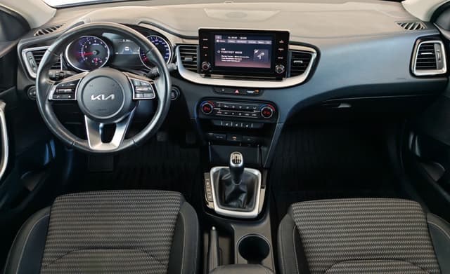 Kia Ceed SW 1.5 T-GDi Gold 9/24