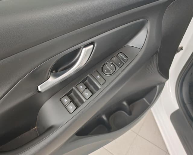 Hyundai i30 CW 1.0 T-GDi Family 17/25