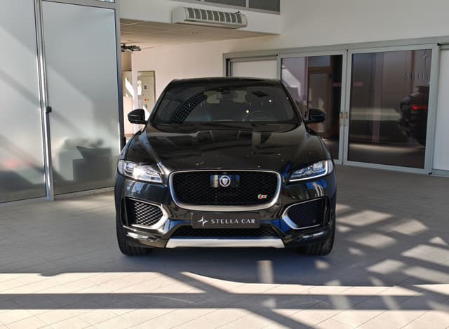 Jaguar F-Pace 3.0 V6P 380k S AWD A/T 2/33