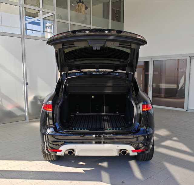 Jaguar F-Pace 3.0 V6P 380k S AWD A/T 7/33